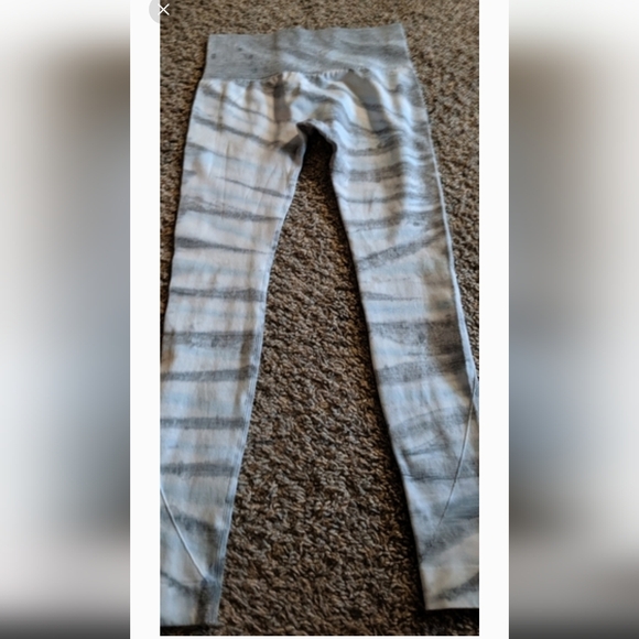 Wildfox Pants - NEW! Wildfox tye dye leggings